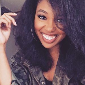 Meet your Posher, Amber